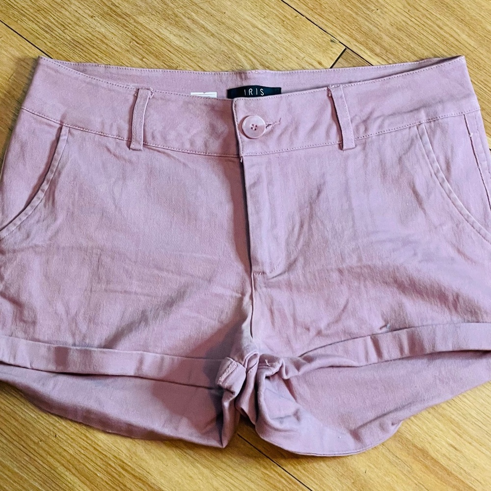 Iris shorts